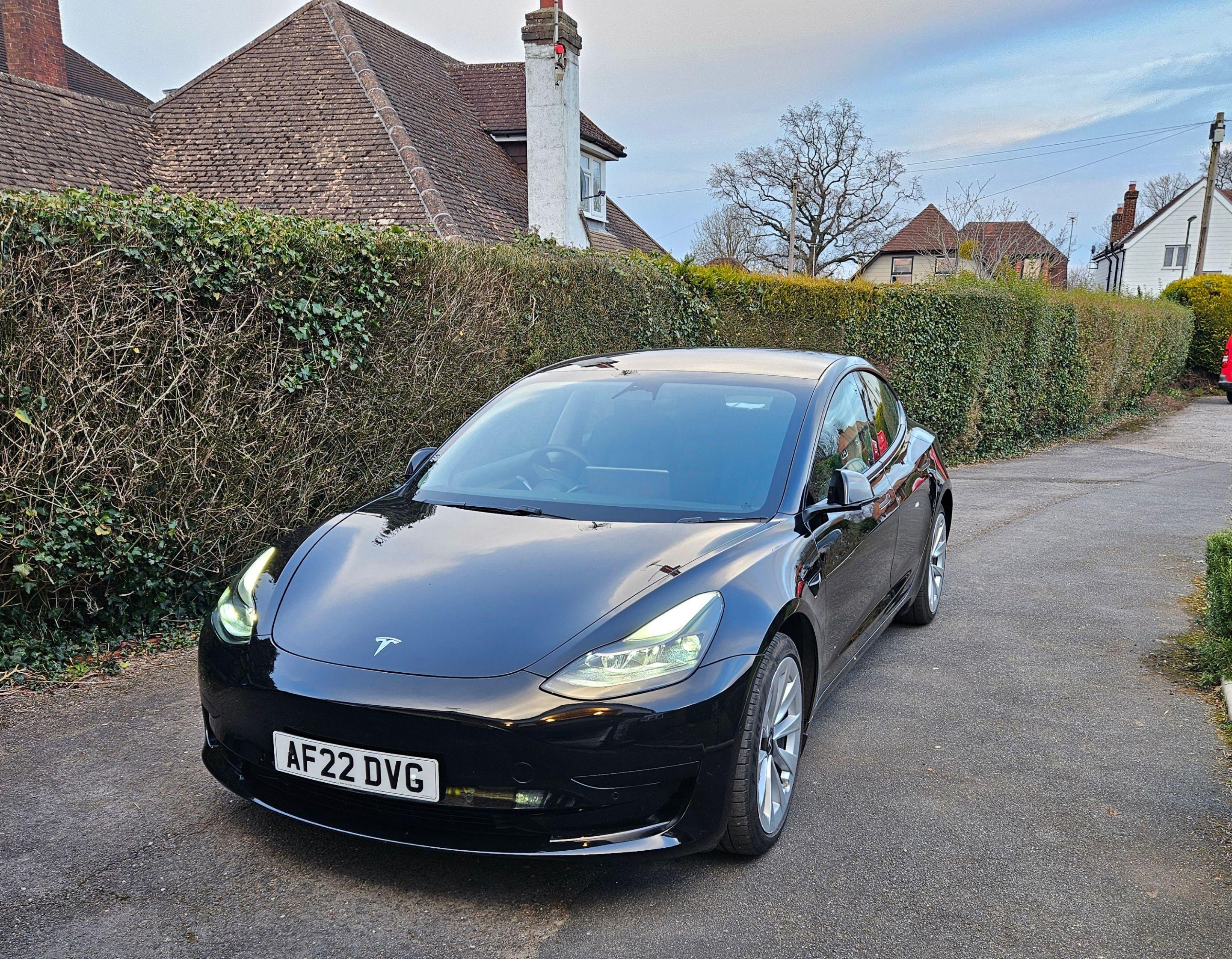 Tesla Model 3 2022 in Ash