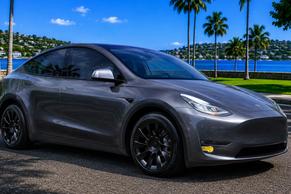 Tesla Model Y 2021 in Redwood City