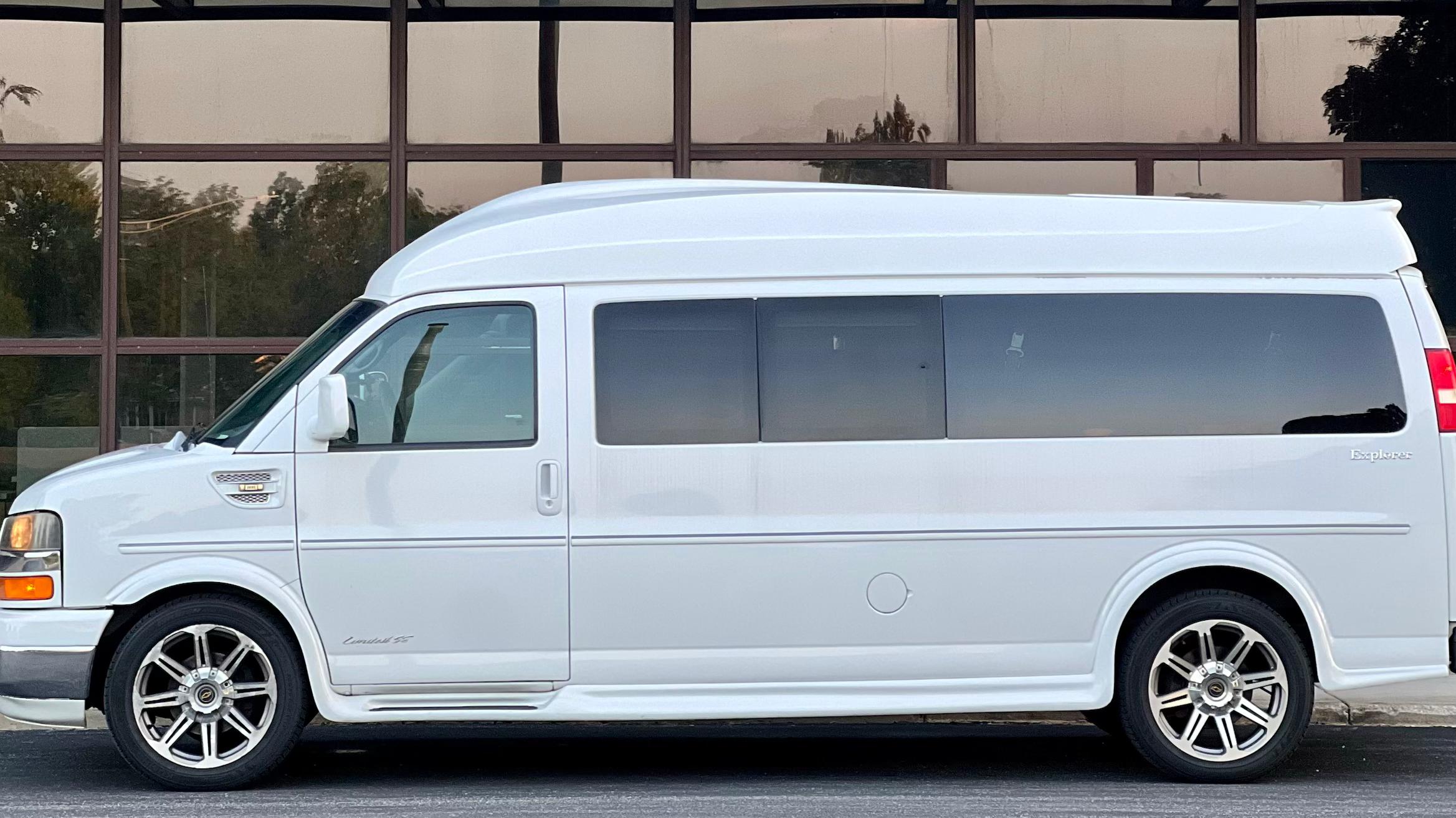 Chevrolet Express 2014 in Niles, IL