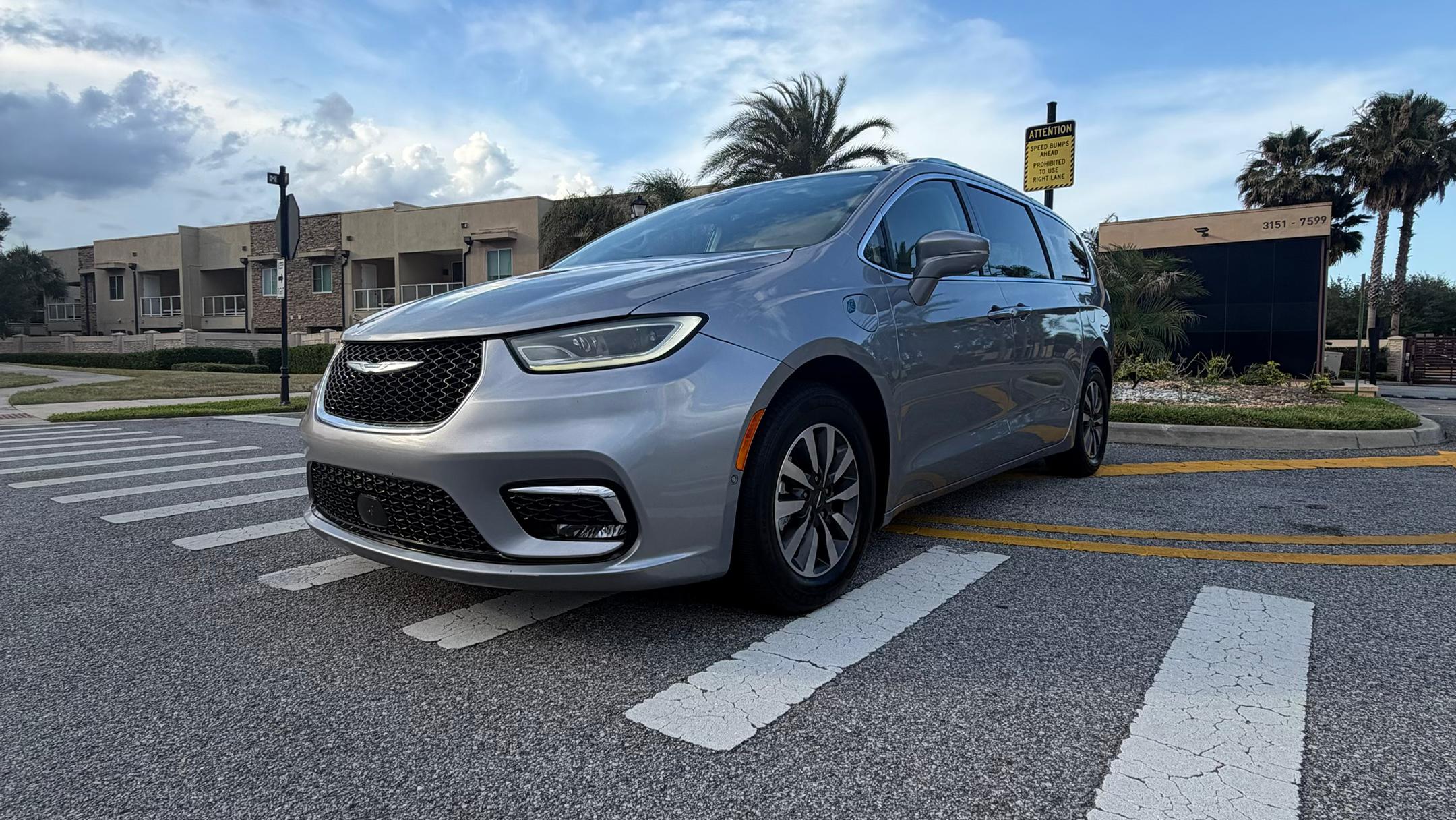 Chrysler Pacifica 2021 in Kissimmee, FL