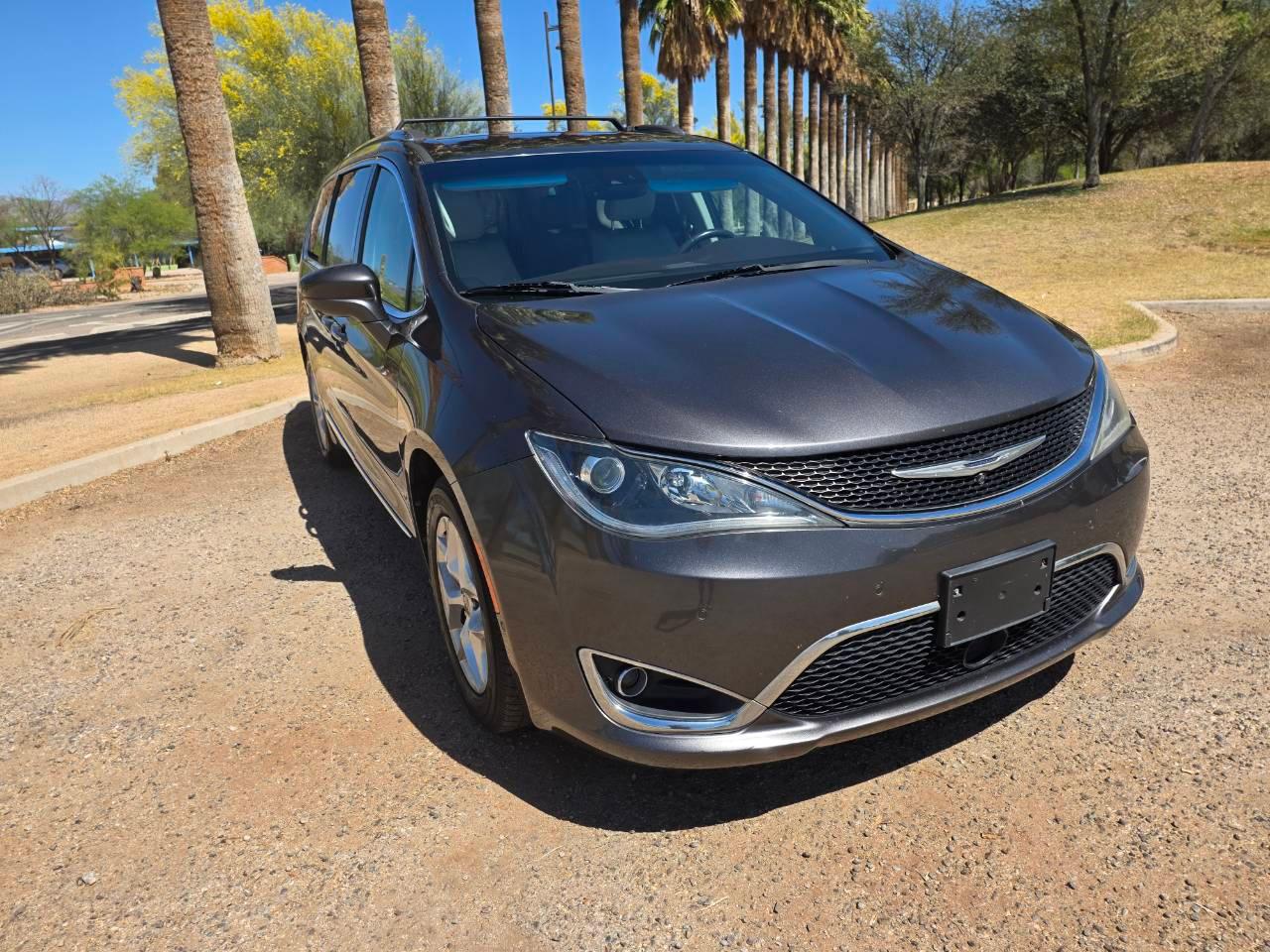 Chrysler Pacifica 2017 in Tucson, AZ