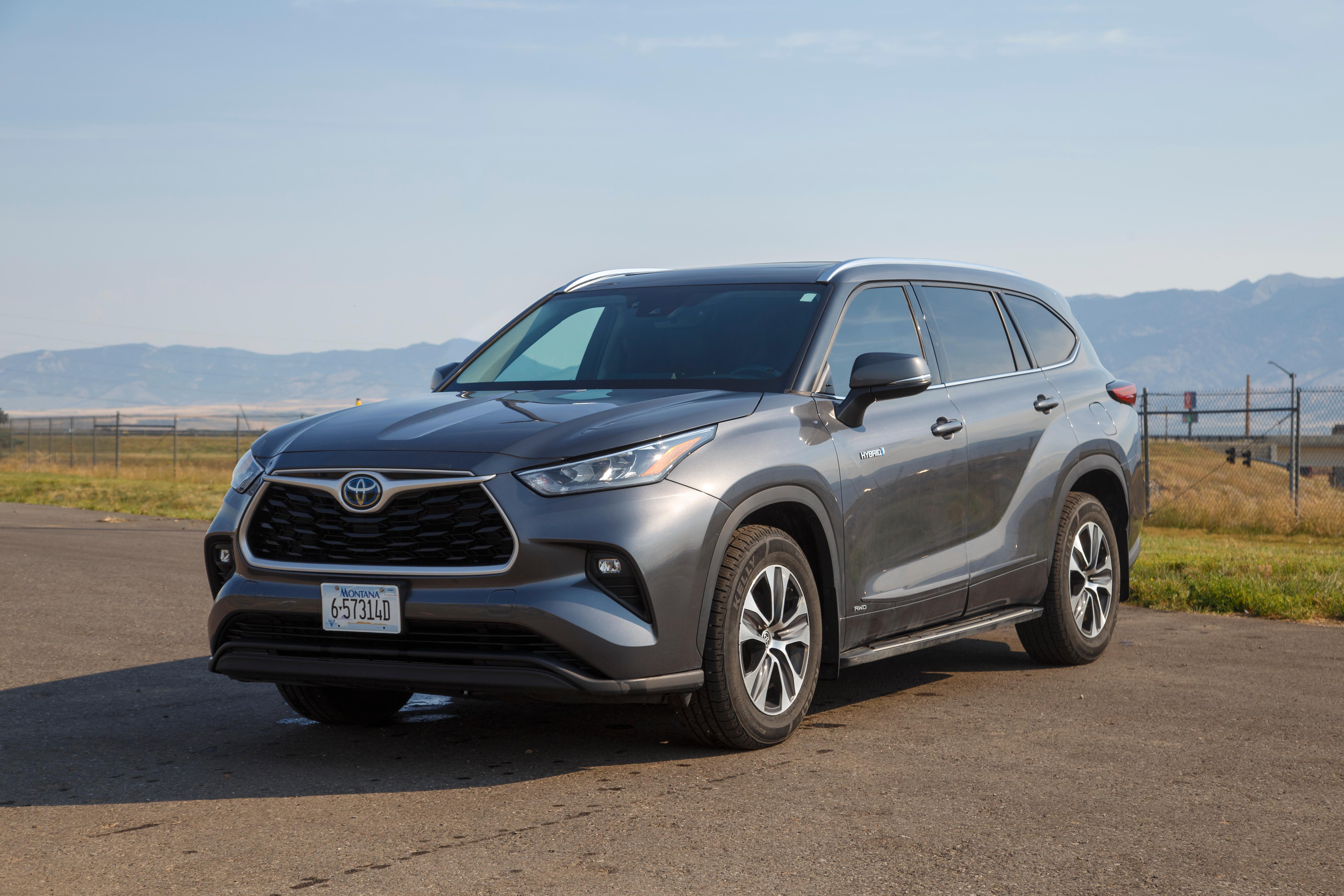 Toyota Highlander Hybrid 2021 in Belgrade, MT