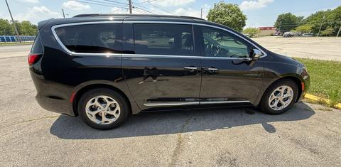 Chrysler Pacifica 2022