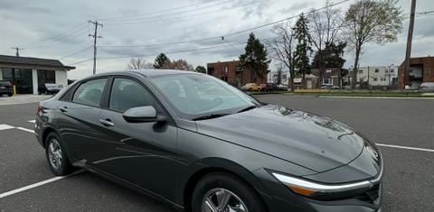 Hyundai Elantra 2024