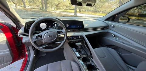 Hyundai Elantra 2023