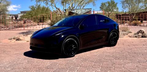 Tesla Model Y 2025
