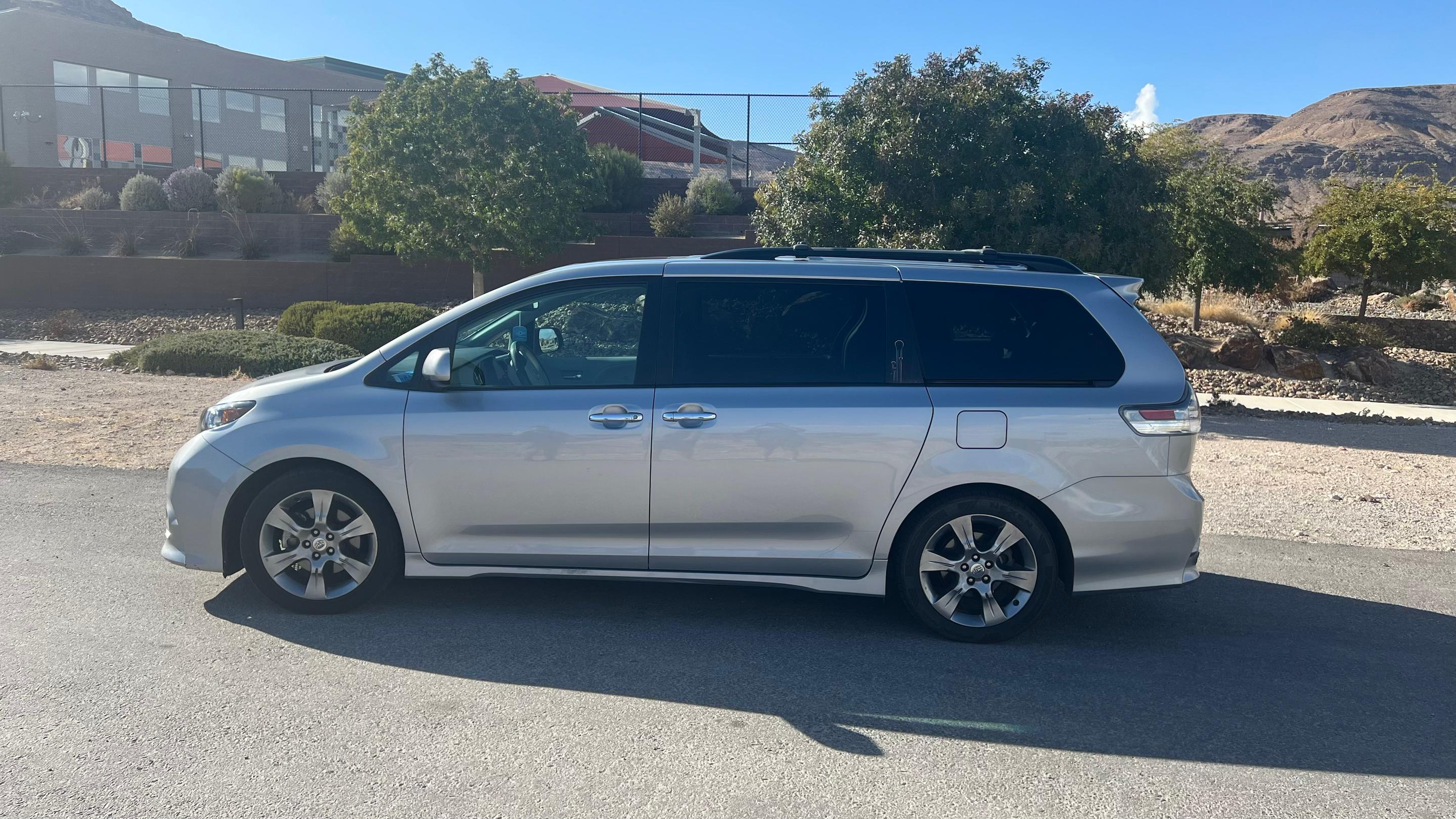 Toyota Sienna 2014 in Las Vegas, NV
