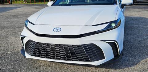 Toyota Camry Hybrid 2025