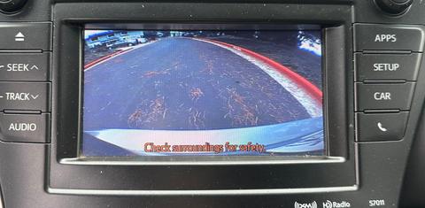 Toyota Prius v 2013