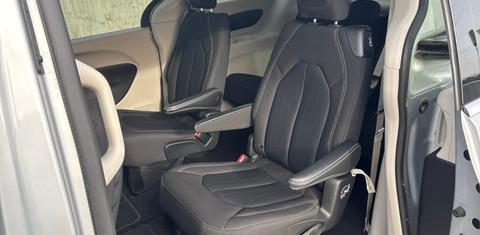 Chrysler Voyager 2022