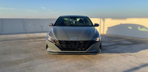 Hyundai Elantra 2022