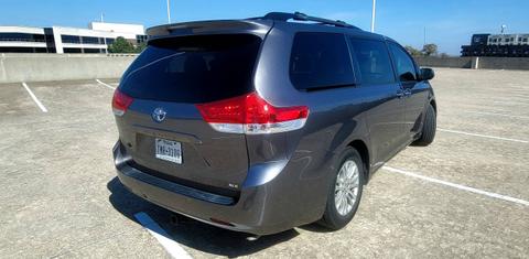 Toyota Sienna 2014