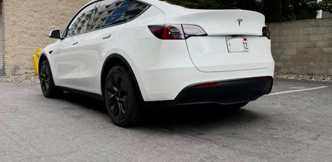 Tesla Model Y 2025