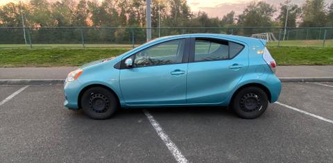Toyota Prius c 2013