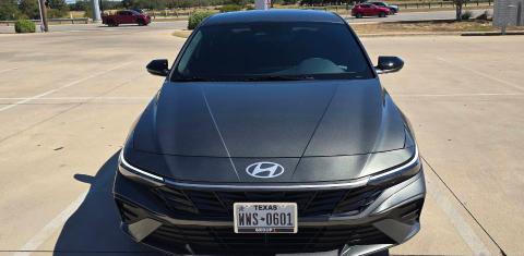 Hyundai Elantra 2025