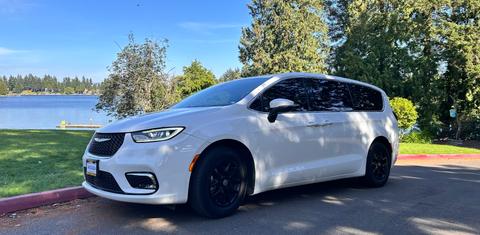 Chrysler Pacifica 2023