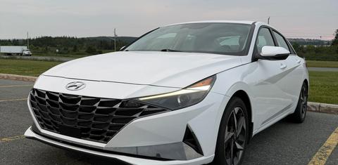 Hyundai Elantra Hybrid 2023