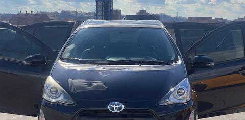 Toyota Prius c 2016