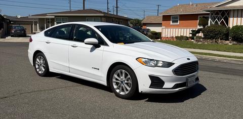 Ford Fusion Hybrid 2019