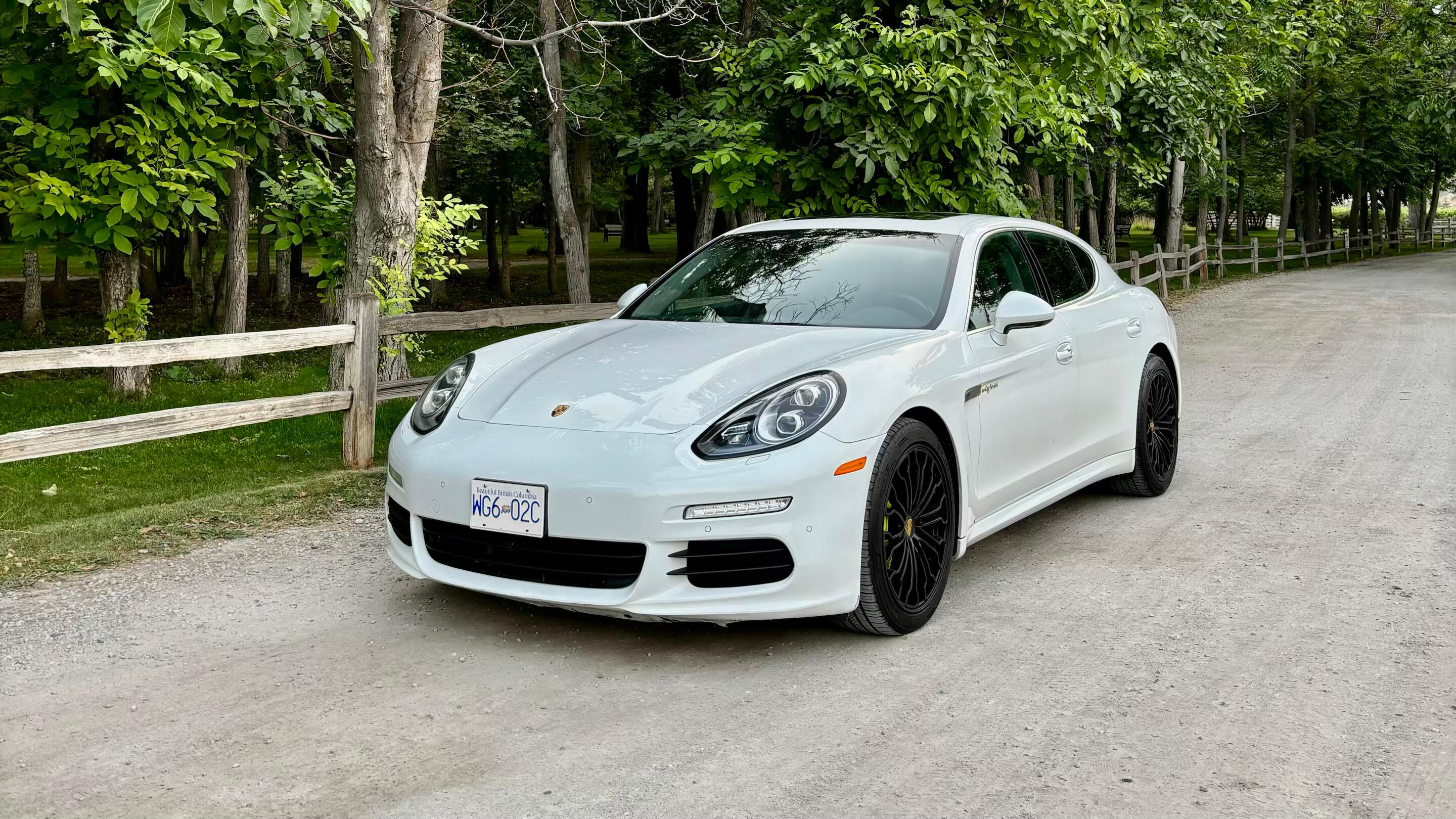 Porsche Panamera 2014 in Westbank, BC