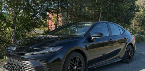 Toyota Camry Hybrid 2025