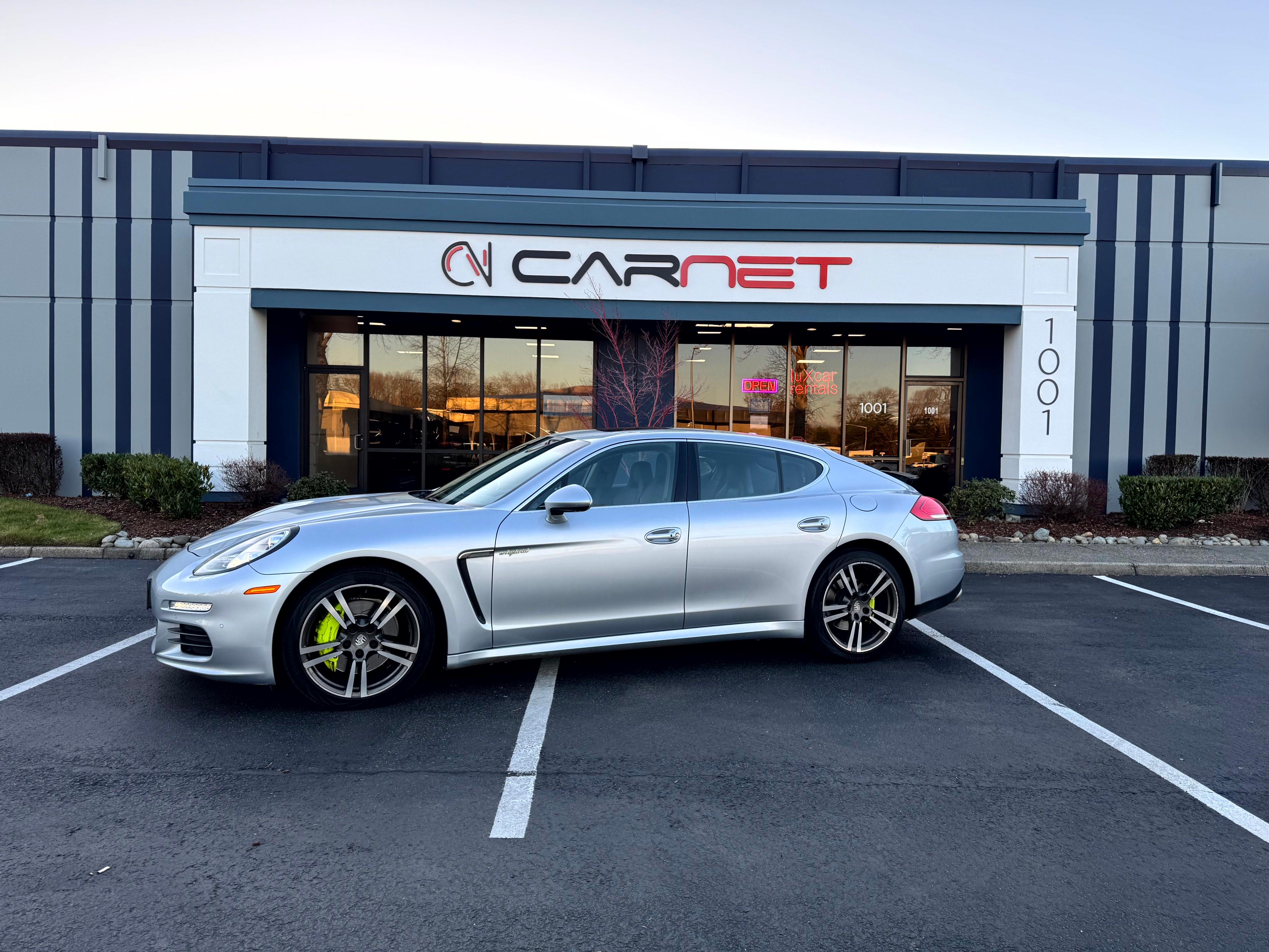 Porsche Panamera 2015 in Tukwila, WA