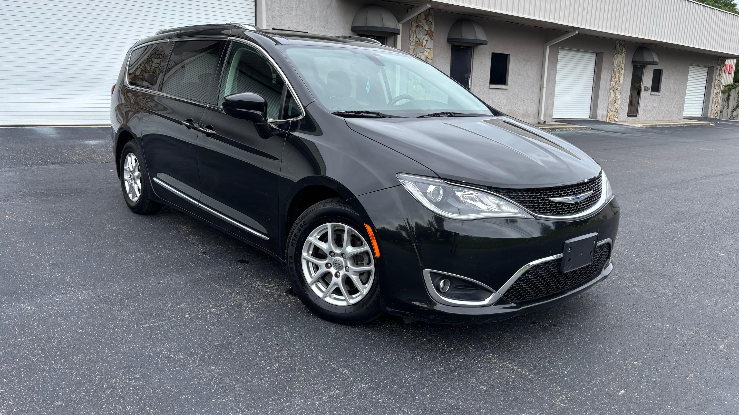 Chrysler Pacifica 2018 in 