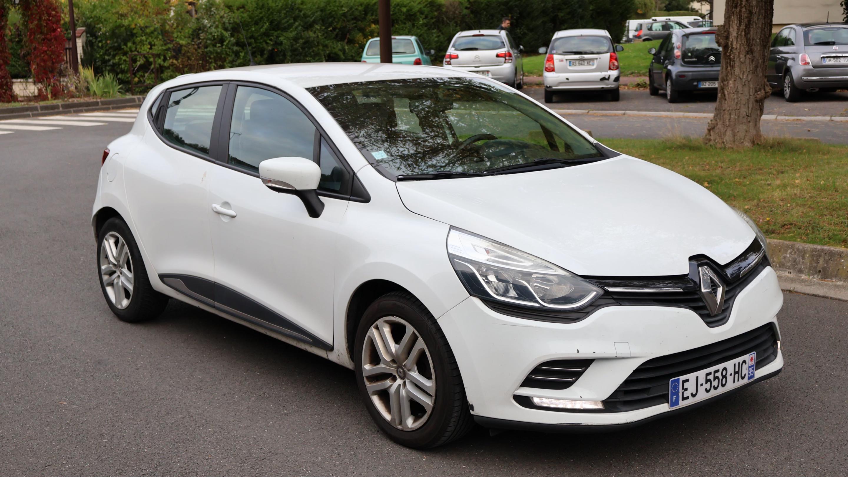 Renault CLIO IV 2017 à Vélizy-villacoublay