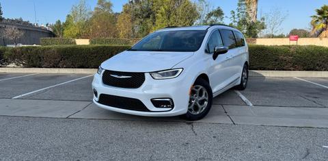 Chrysler Pacifica 2023