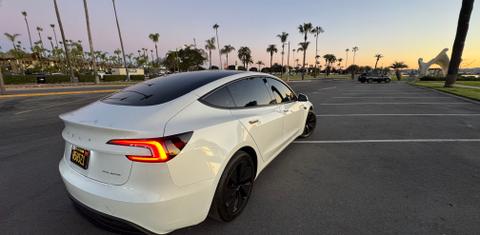 Tesla Model 3 2024