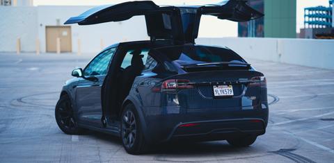 Tesla Model X 2024