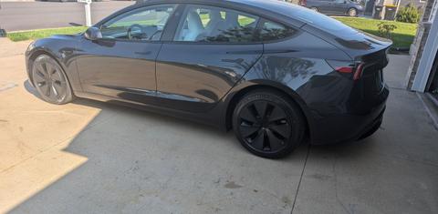 Tesla Model 3 2024