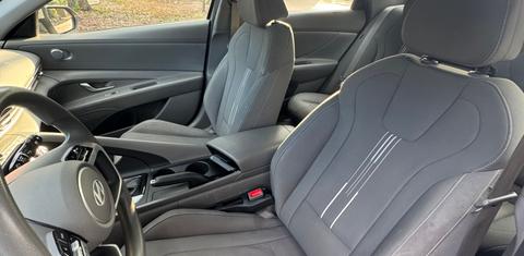 Hyundai Elantra 2024