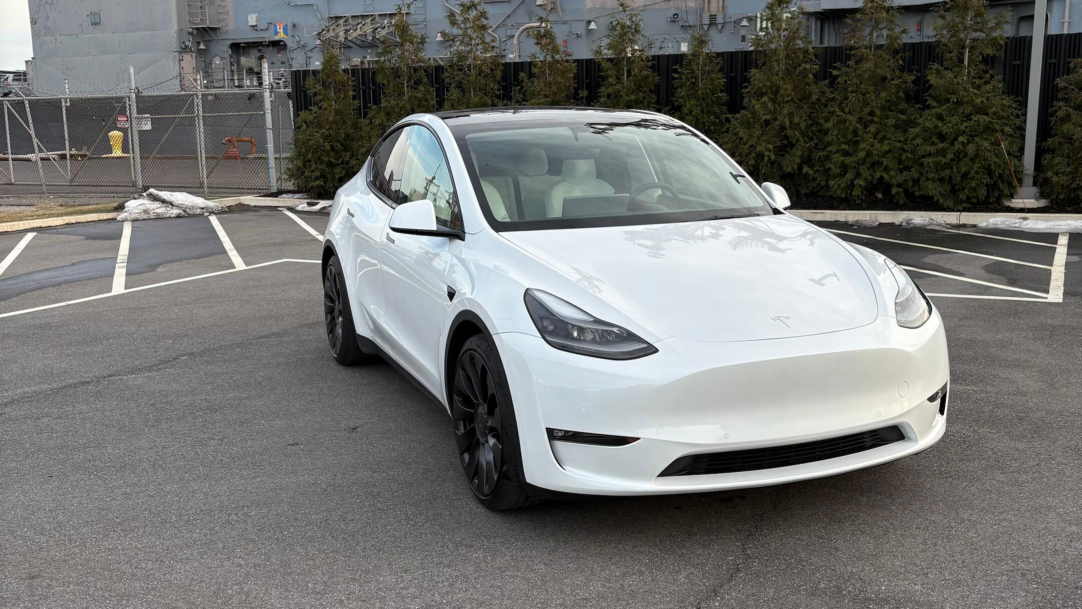 Tesla Model Y 2022 in Philadelphia, PA
