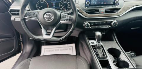 Nissan Altima 2025