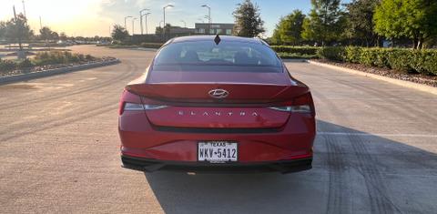 Hyundai Elantra 2021