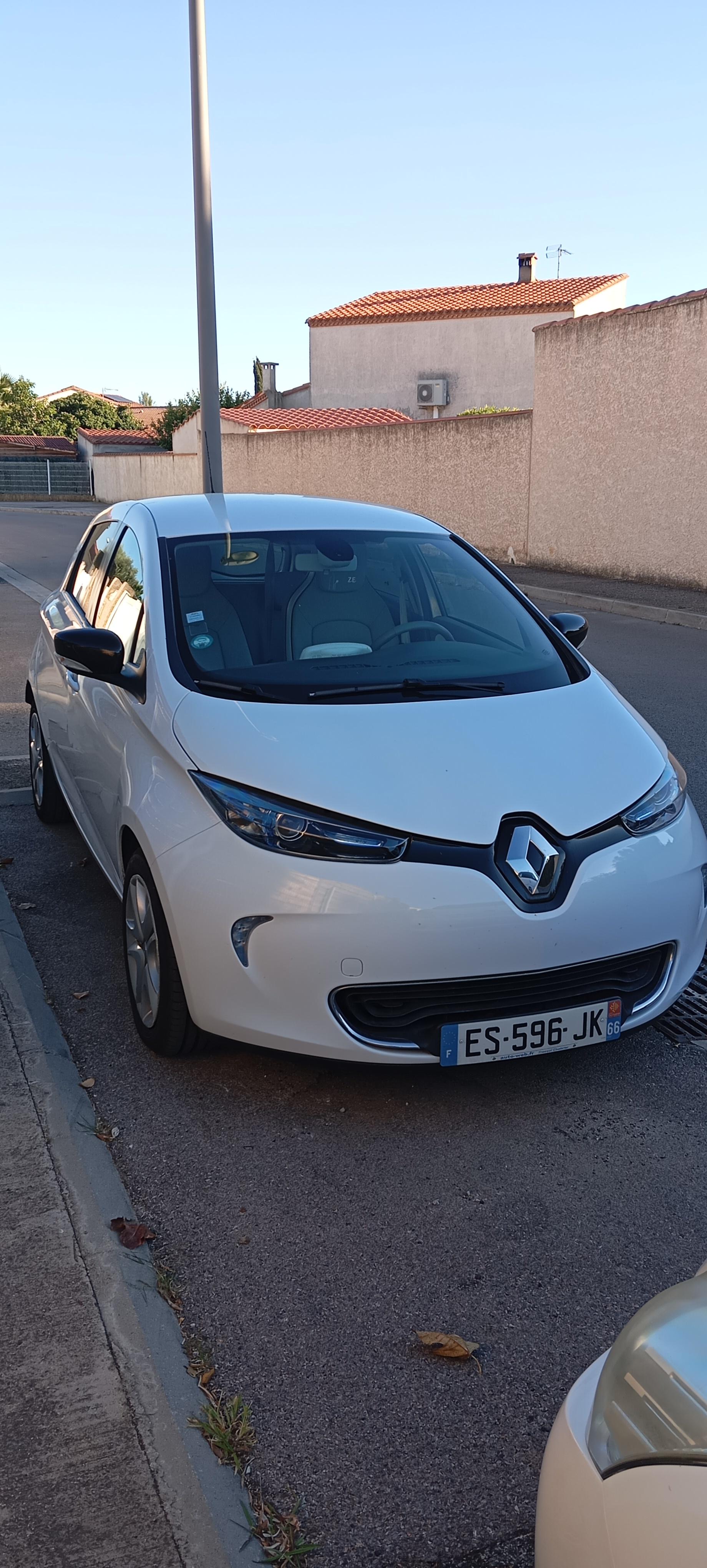Renault ZOE 2017 à Saint-Laurent-de-la-Salanque