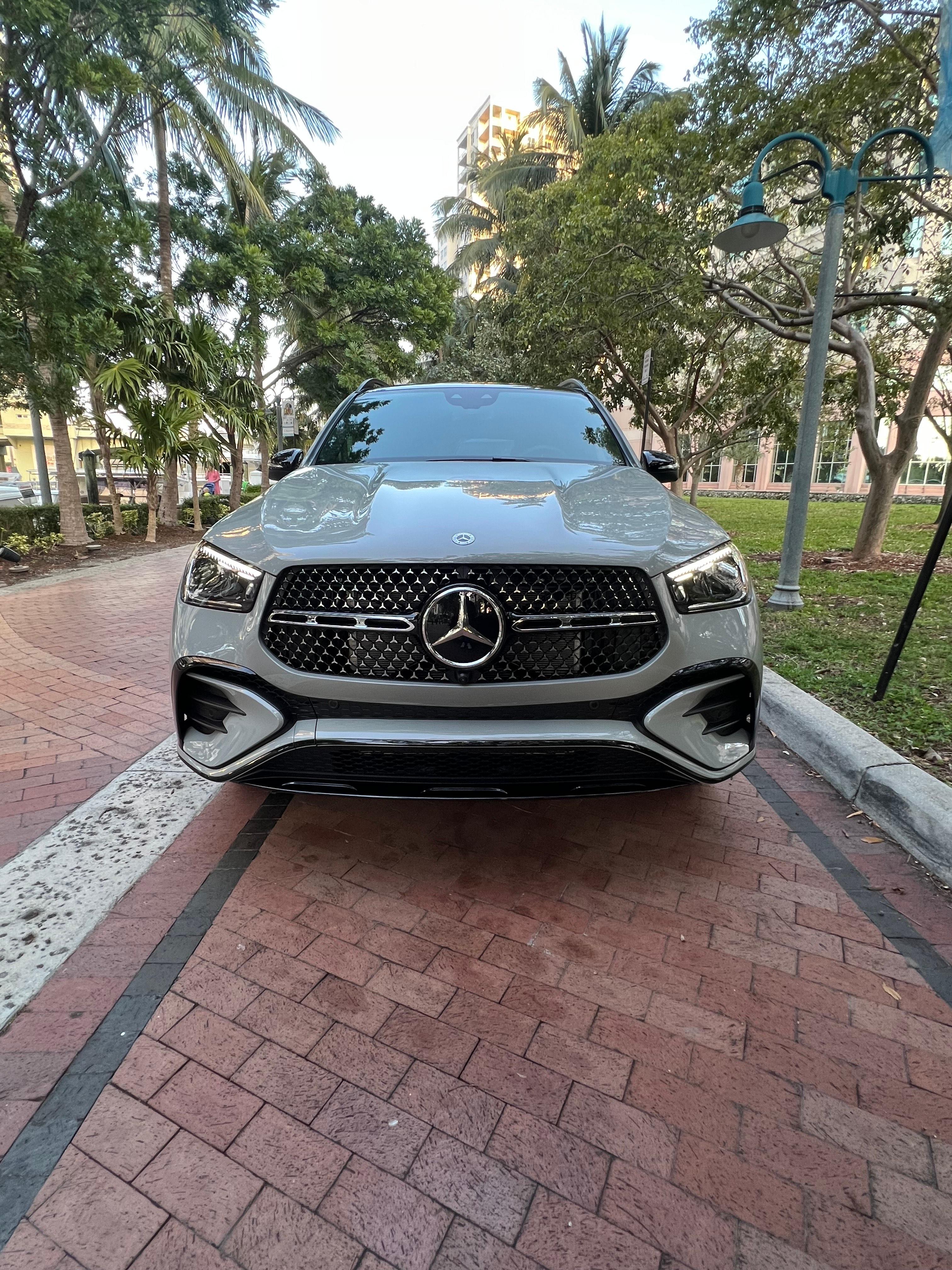 Mercedes-Benz GLE-Class 2025 in 