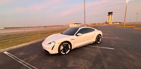 Porsche Taycan 2021