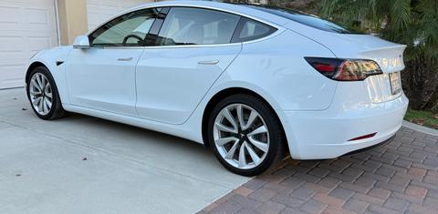 Tesla Model 3 2018