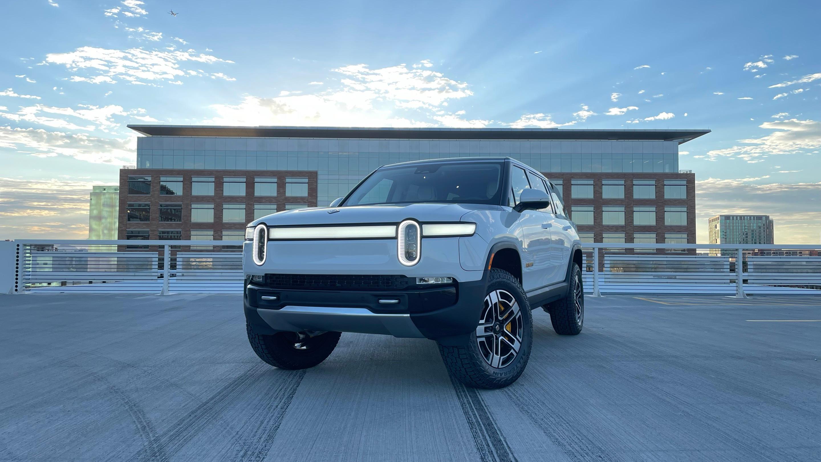 Rivian R1S 2023 in Tempe, AZ