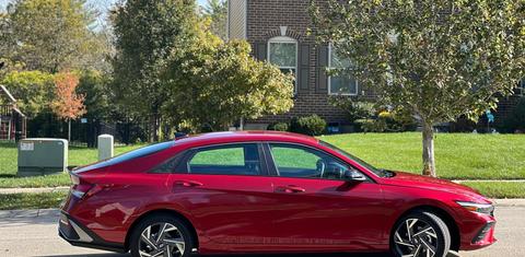 Hyundai Elantra 2025