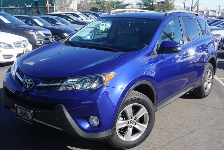 Toyota RAV4 2015 à 