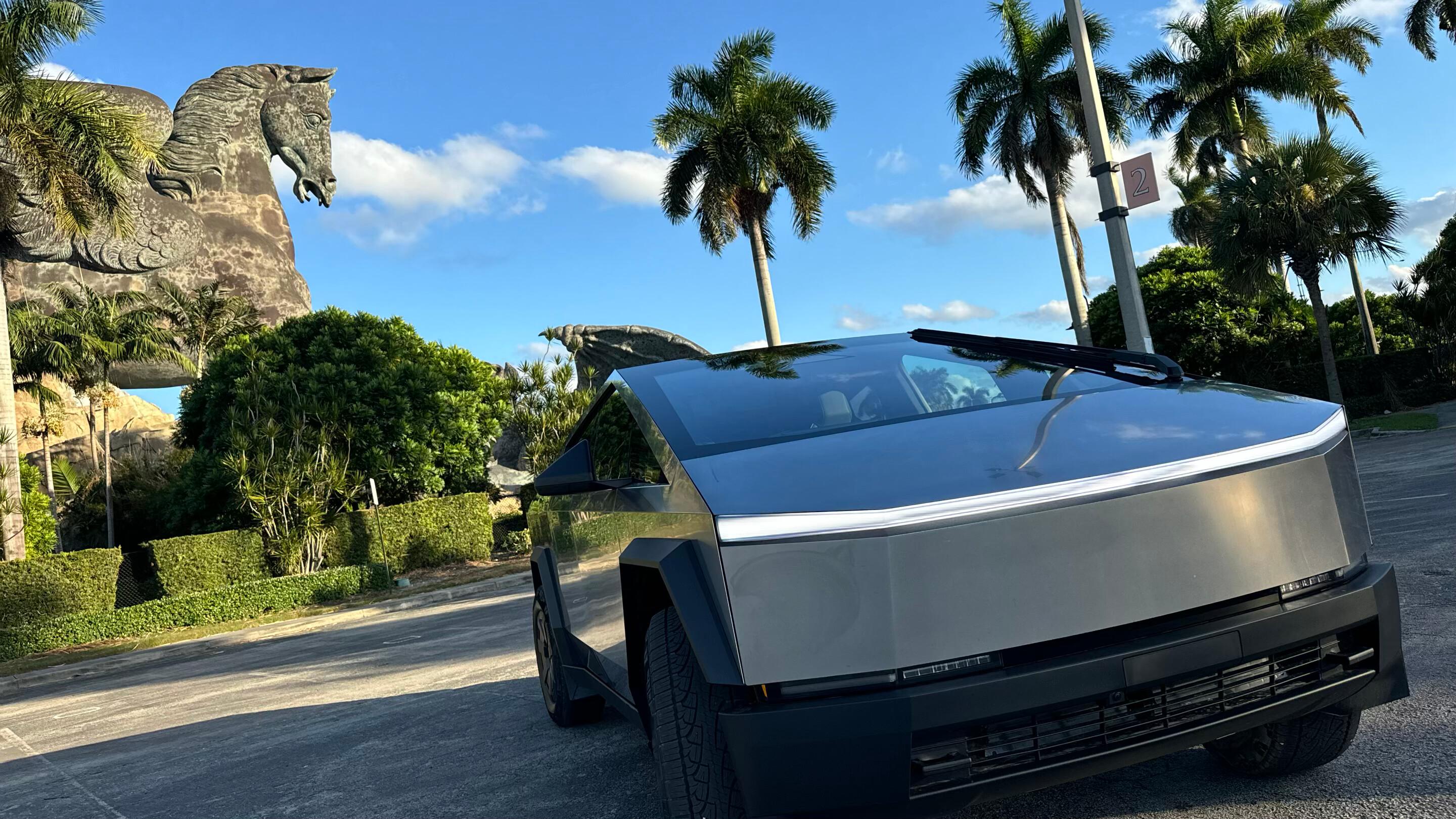 Tesla Cybertruck 2024 in 