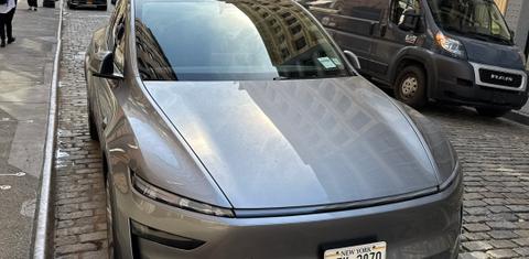 Tesla Model Y 2026