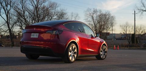 Tesla Model Y 2024