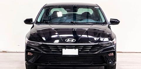 Hyundai Elantra 2024