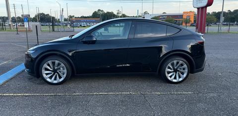Tesla Model Y 2026