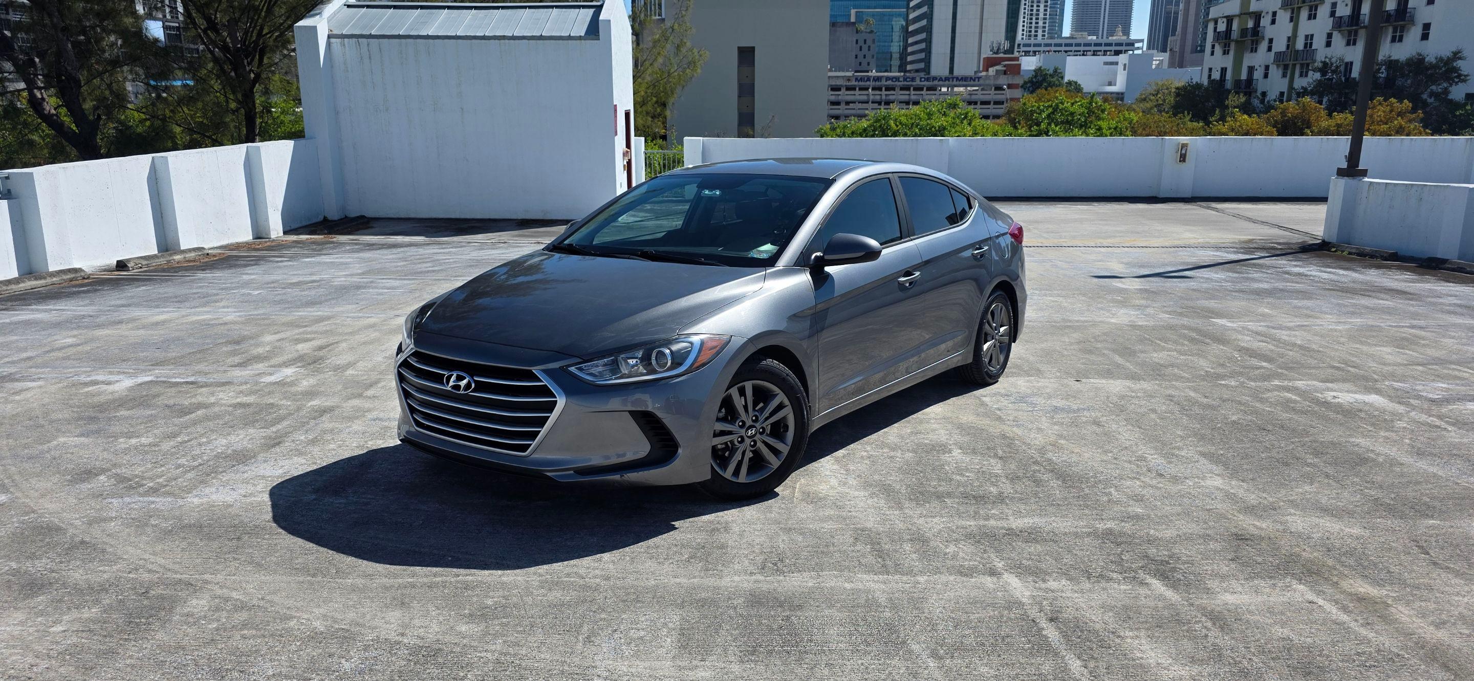 Hyundai Elantra 2018 en Miami, FL