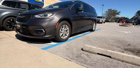 Chrysler Pacifica 2023